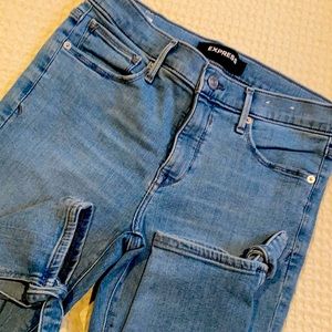 Express cropped leggings midrise. Size 6